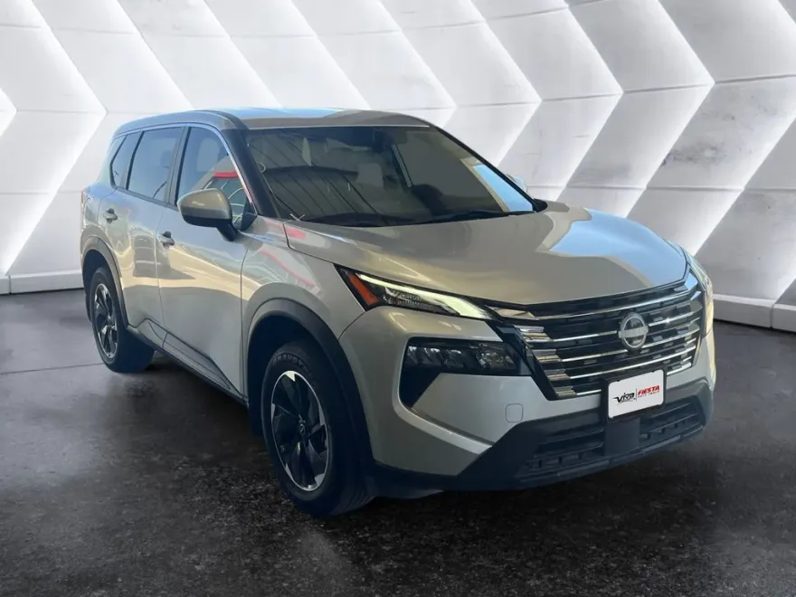 2024 Nissan Rogue SV photo 1