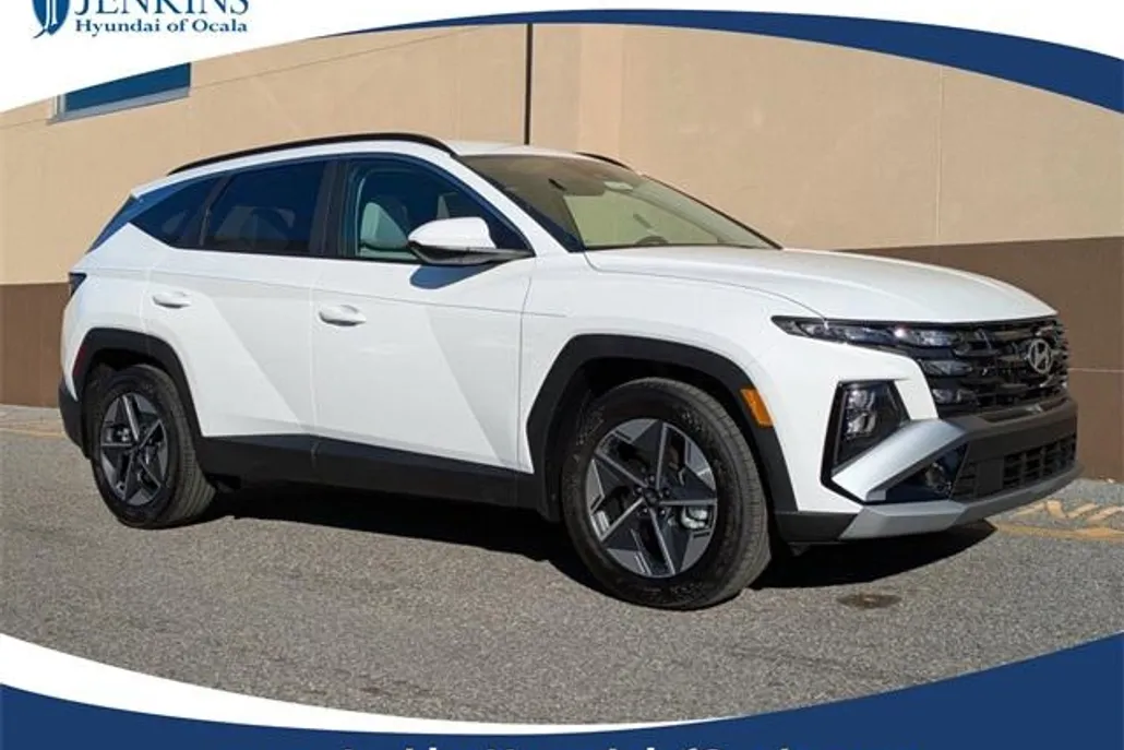 2025 Hyundai Tucson SEL photo 1