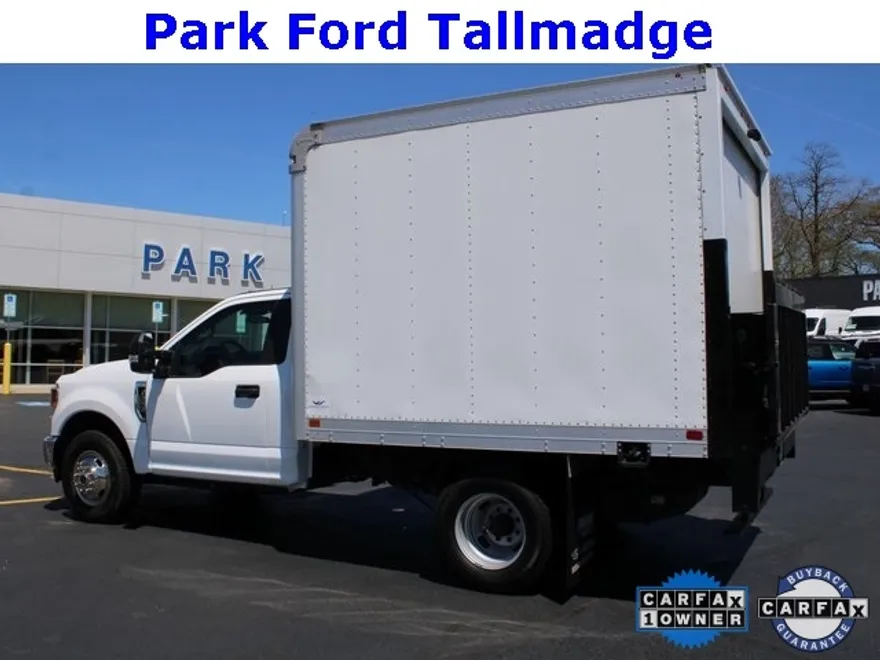 2022 Ford F-350 XL photo 1