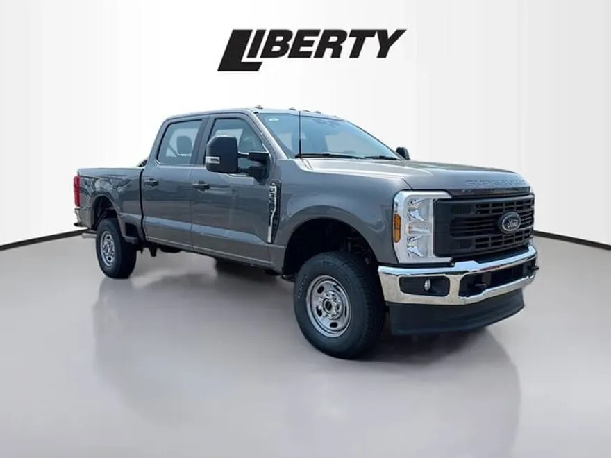 2025 Ford F-350 photo 1