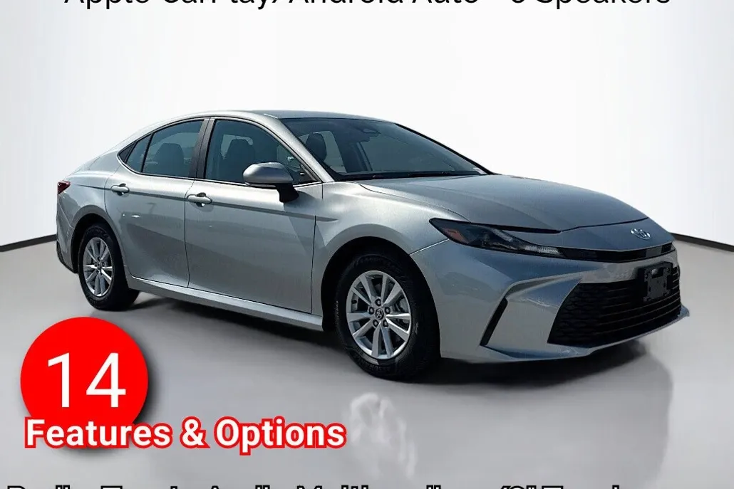 2025 Toyota Camry LE photo 1