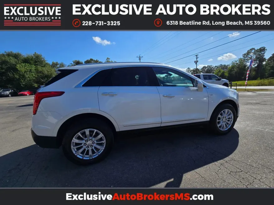 2017 Cadillac XT5 Sport photo 1