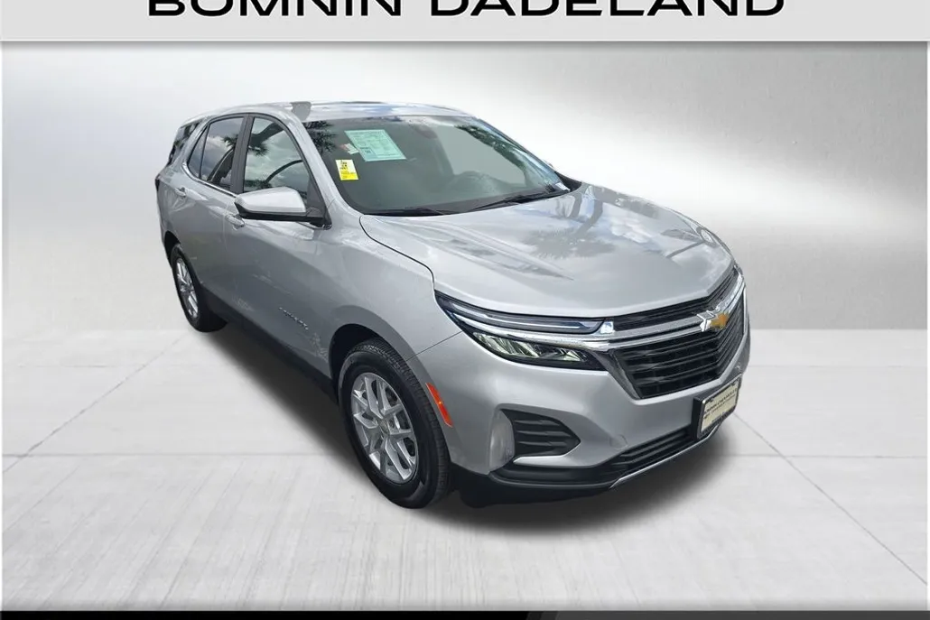 2022 Chevrolet Equinox LT photo 1