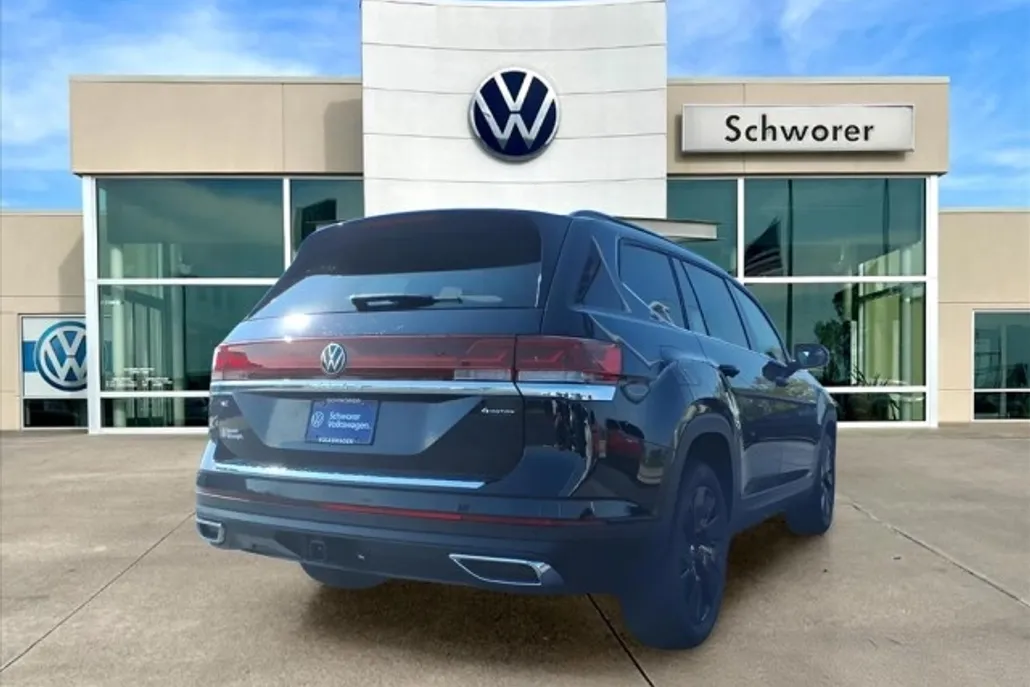 2026 Volkswagen Atlas SE Technology photo 1