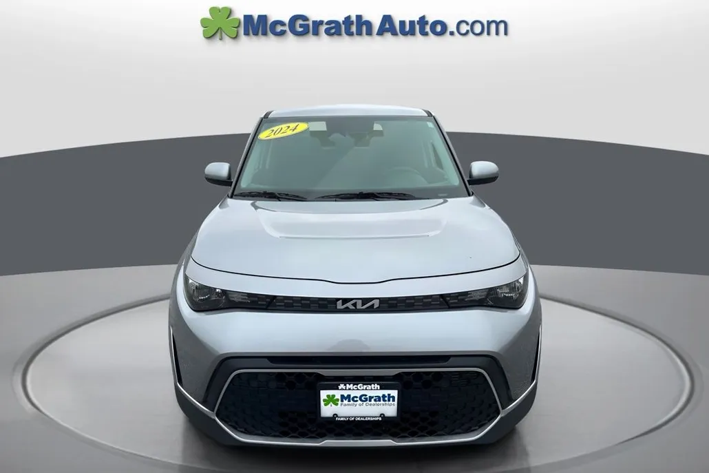 2024 Kia Soul LX photo 1