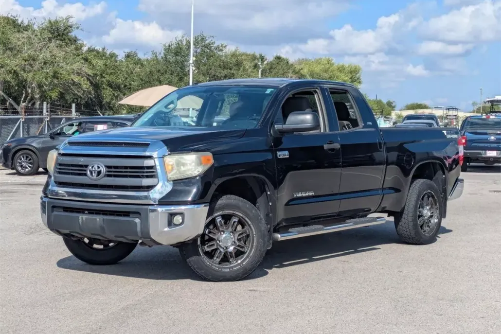 2014 Toyota Tundra SR5 photo 1