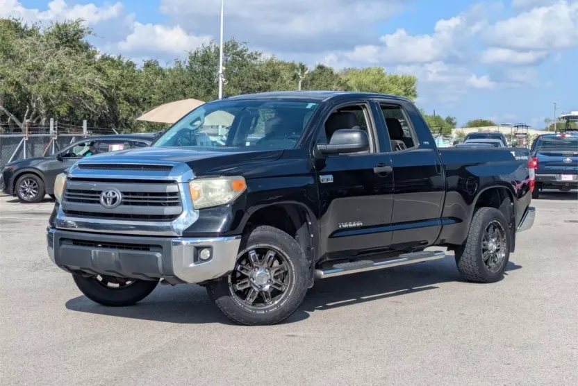 2014 Toyota Tundra SR5 photo 1