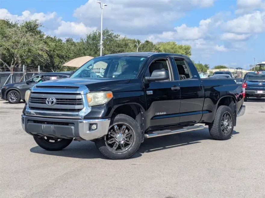 2014 Toyota Tundra SR5 photo 1