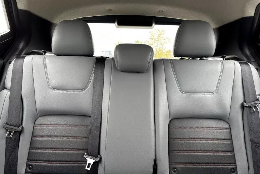 2022 Nissan Kicks SR photo 1