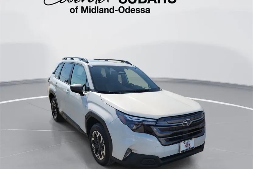 2025 Subaru Forester Premium photo 1