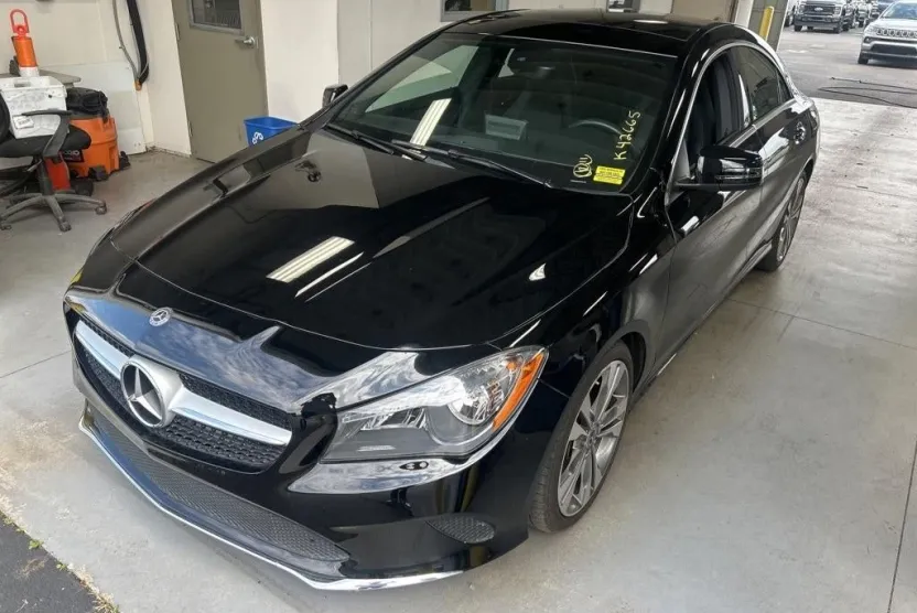 2019 Mercedes Benz CLA 250 4MATIC photo 1