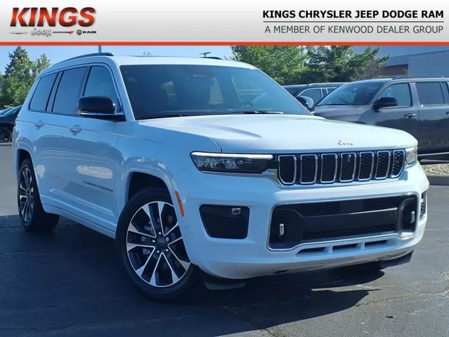 2025 Jeep Grand Cherokee Overland photo 1