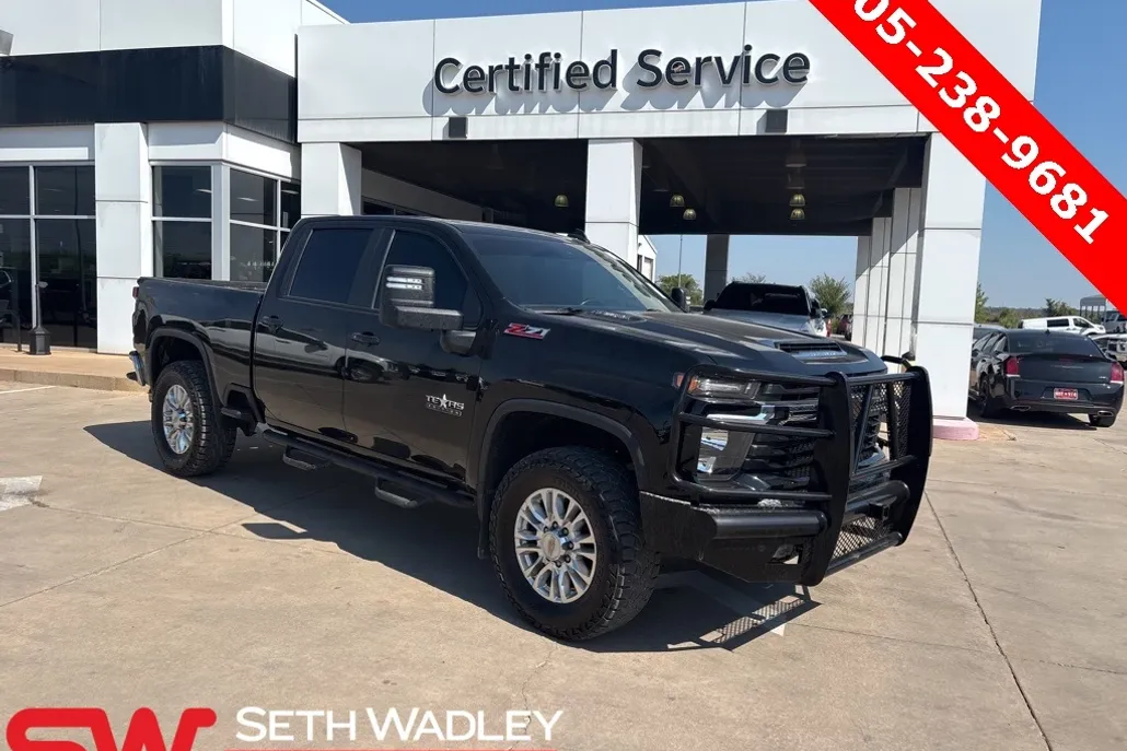 2024 Chevrolet Silverado 2500HD LT photo 1
