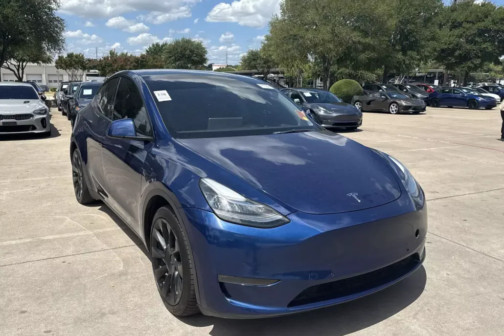 2022 Tesla Model Y Long Range photo 1