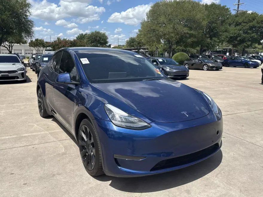2022 Tesla Model Y Long Range photo 1