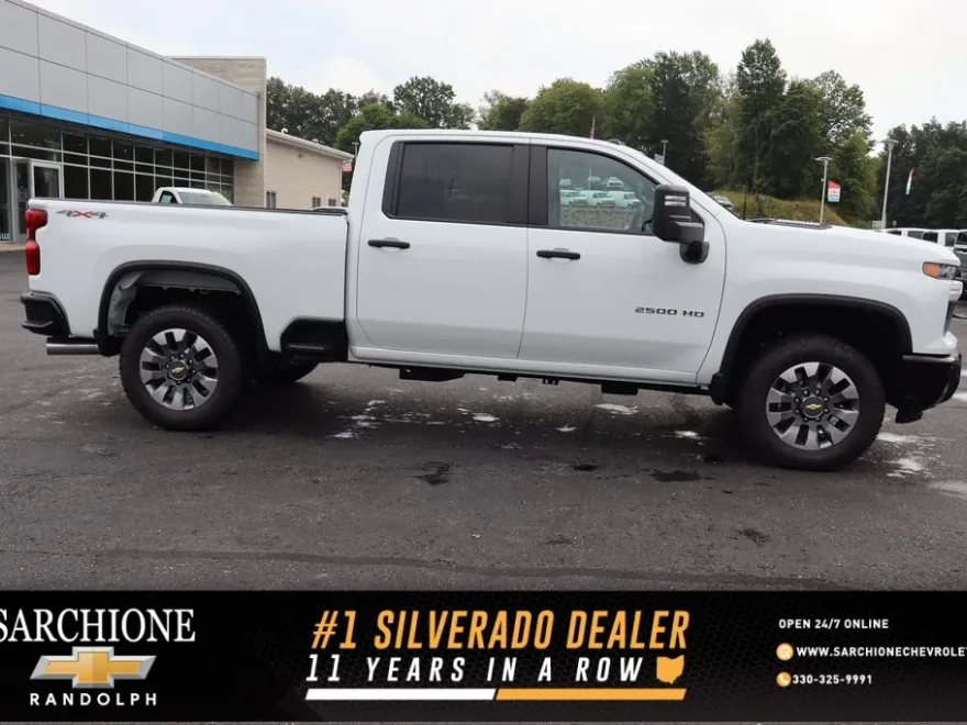 2025 Chevrolet Silverado 2500HD Custom photo 1