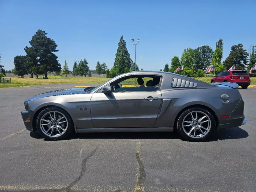 2014 Ford Mustang GT Premium photo 1