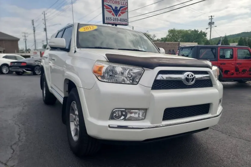 2012 Toyota 4Runner SR5 photo 1
