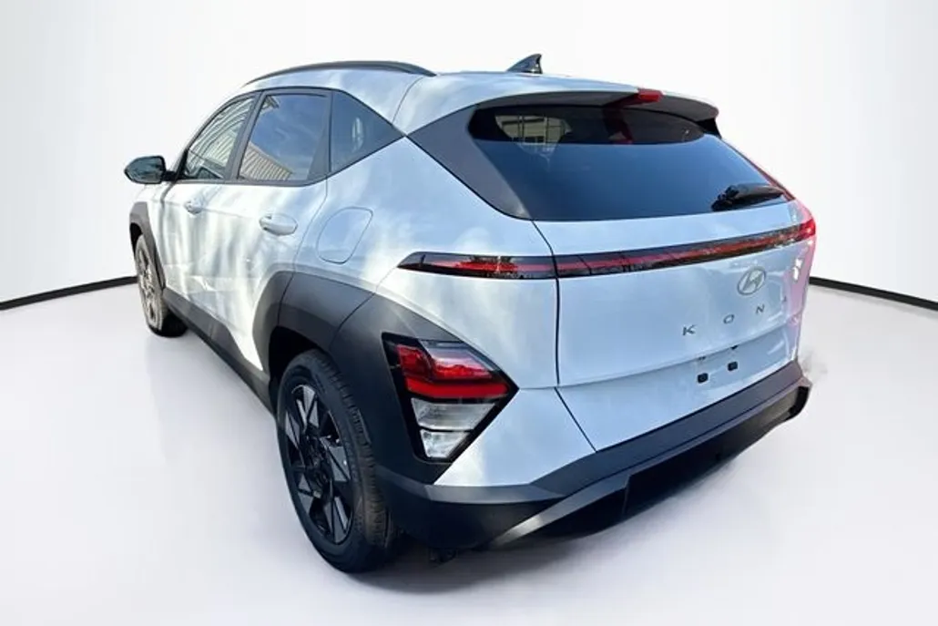 2025 Hyundai Kona SEL photo 1