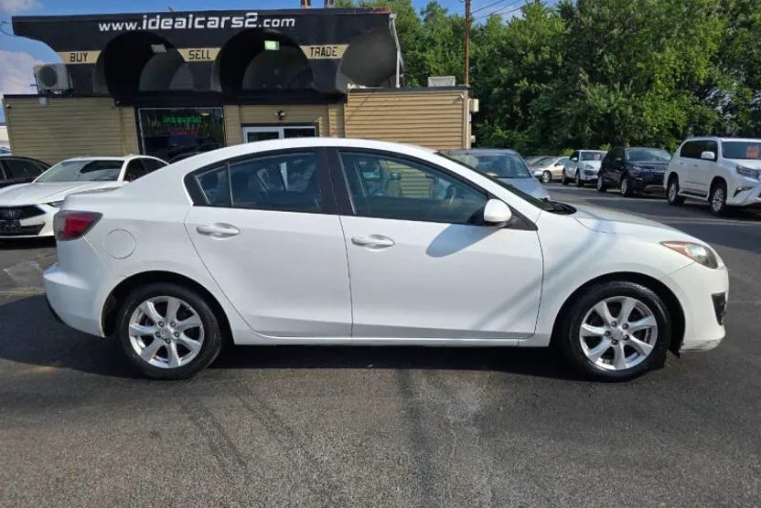 2010 Mazda Mazda3 Touring photo 1