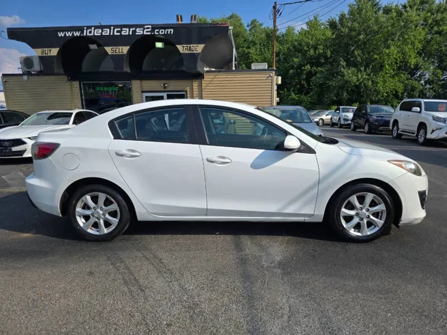 2010 Mazda Mazda3 Touring photo 1