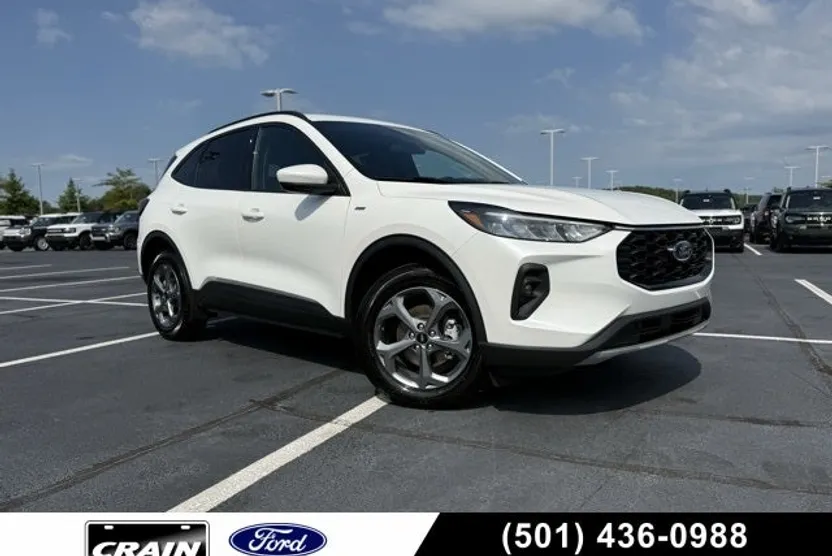 2025 Ford Escape Hybrid ST-Line Select photo 1