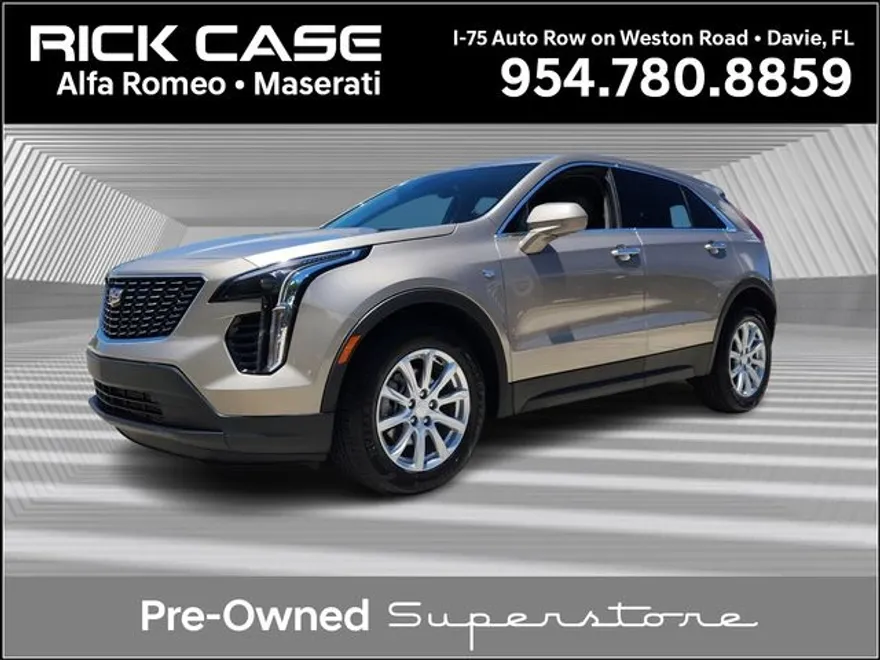 2022 Cadillac XT4 Luxury photo 1