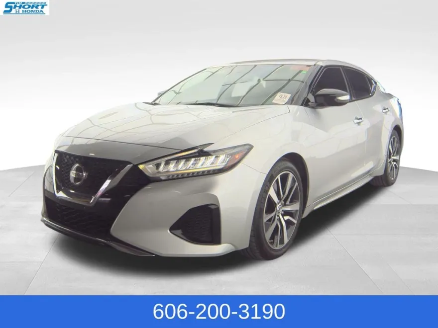 2019 Nissan Maxima SV photo 1