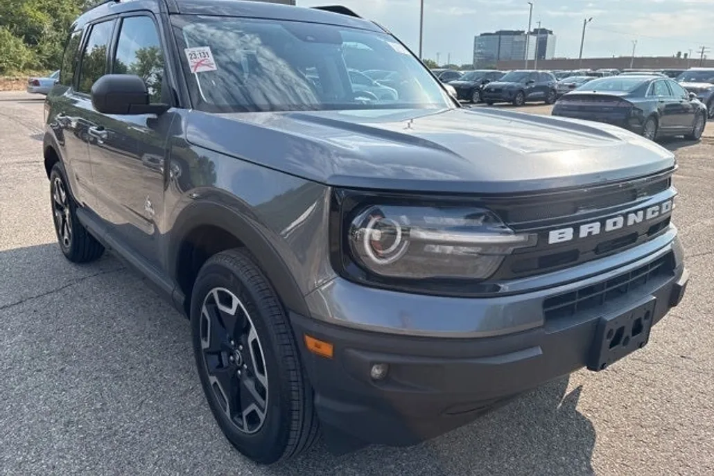 2021 Ford Bronco Sport Outer Banks photo 1