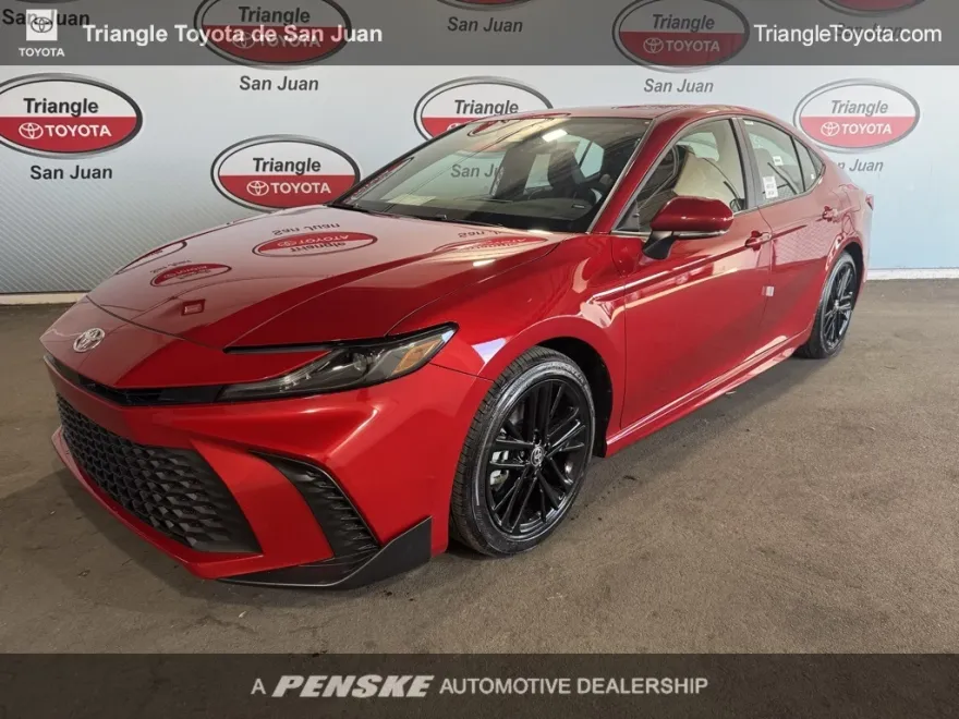 2025 Toyota Camry photo 1