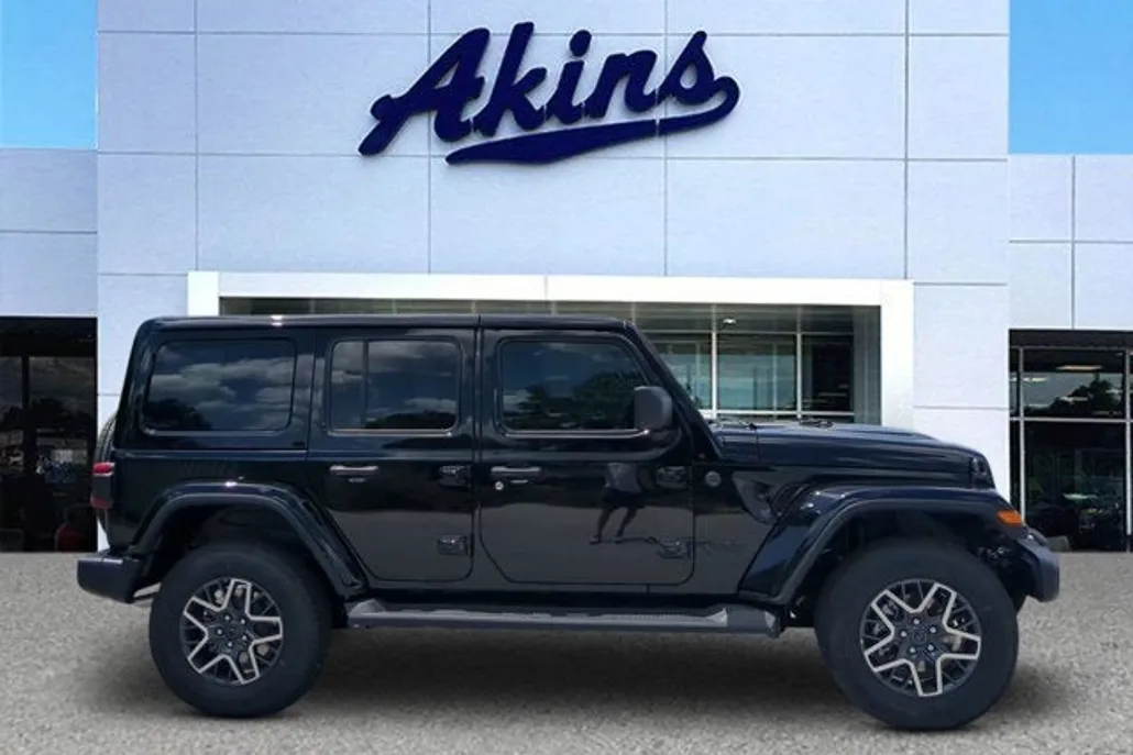 2025 Jeep Wrangler Sahara photo 1