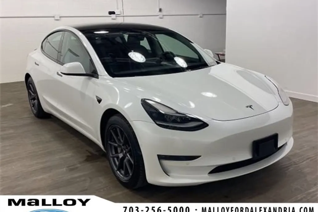 2022 Tesla Model 3 Long Range photo 1