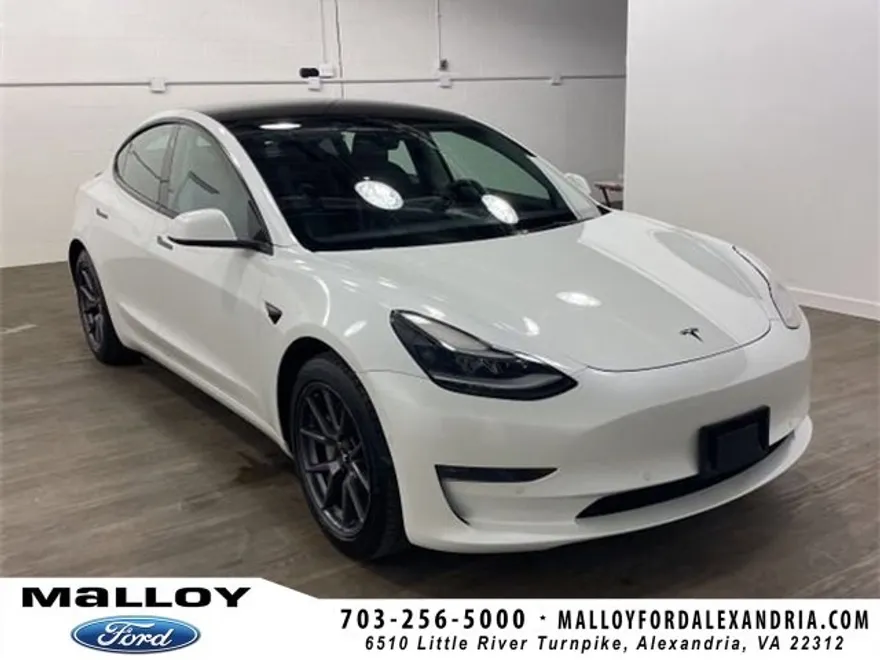 2022 Tesla Model 3 Long Range photo 1