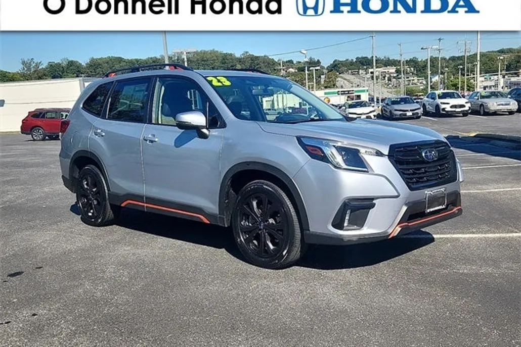 2023 Subaru Forester Sport photo 1
