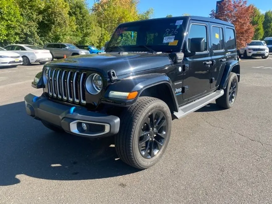2023 Jeep Wrangler Sahara 4xe photo 1