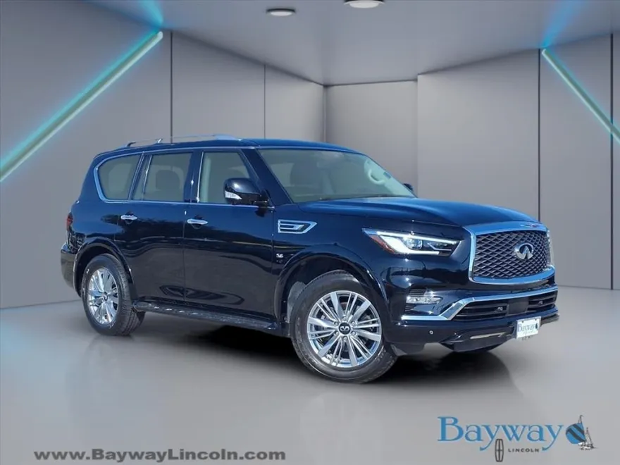 2020 Infiniti QX80 Luxe photo 1