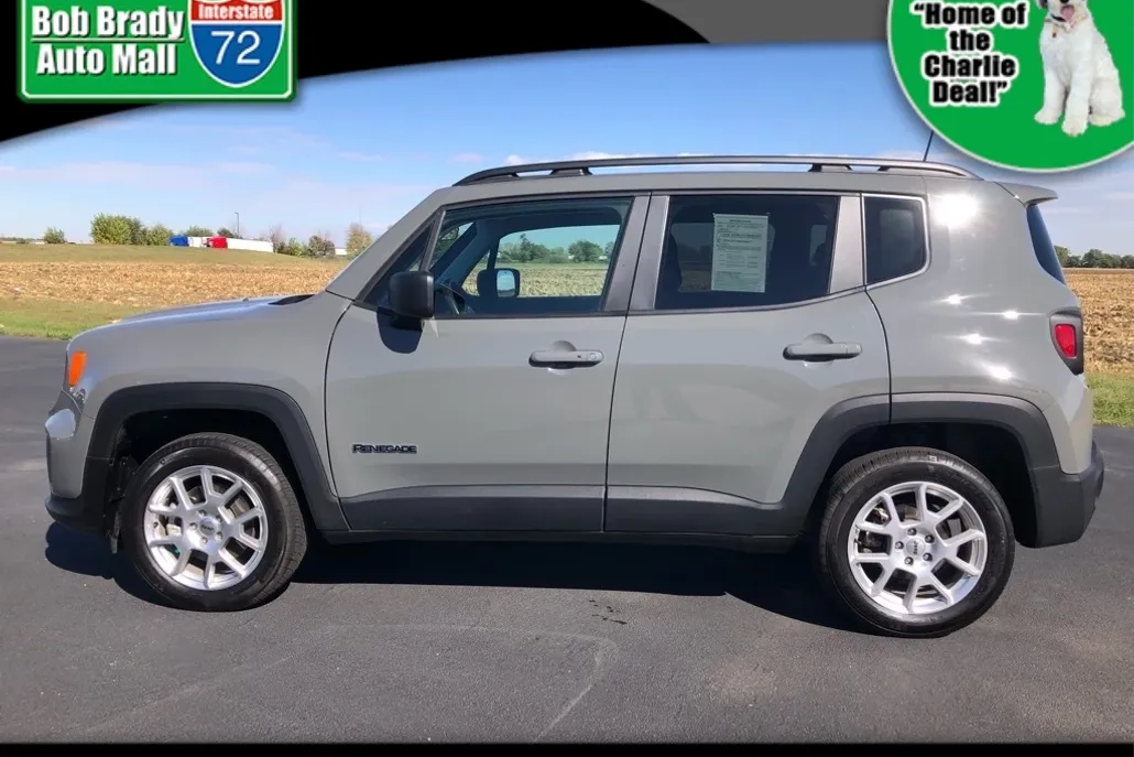 2022 Jeep Renegade Latitude photo 1