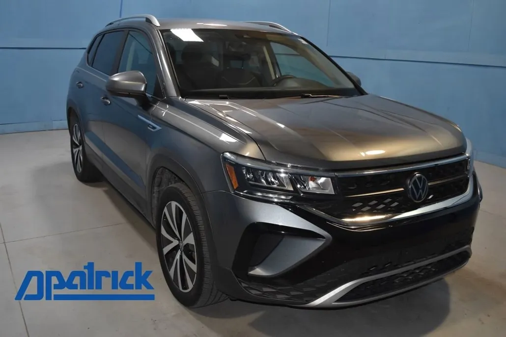 2023 Volkswagen Taos SE photo 1