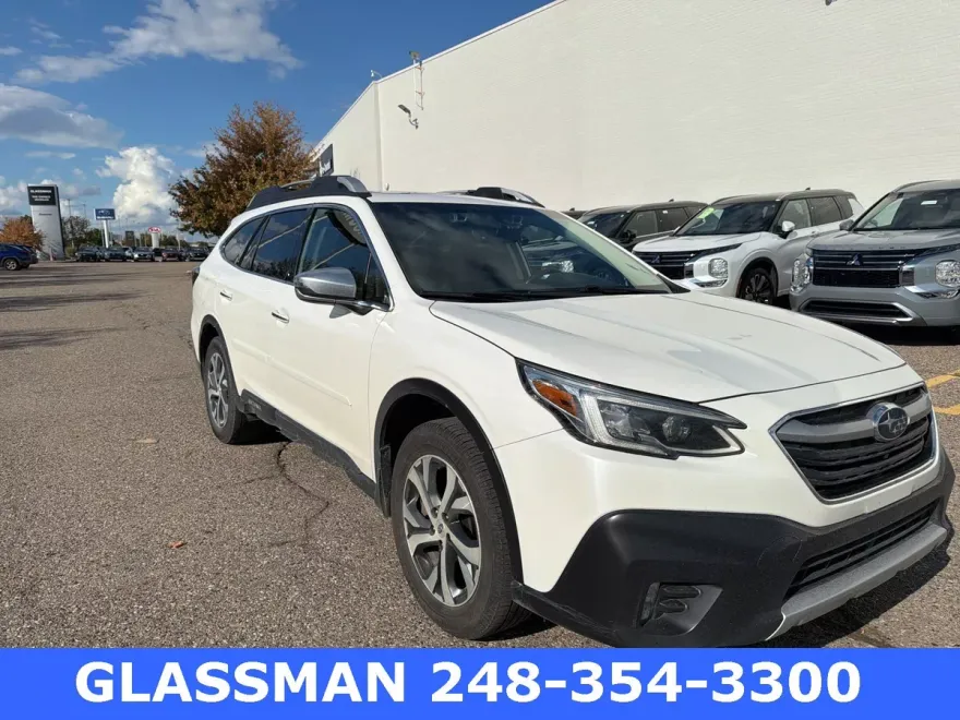 2021 Subaru Outback Touring photo 1