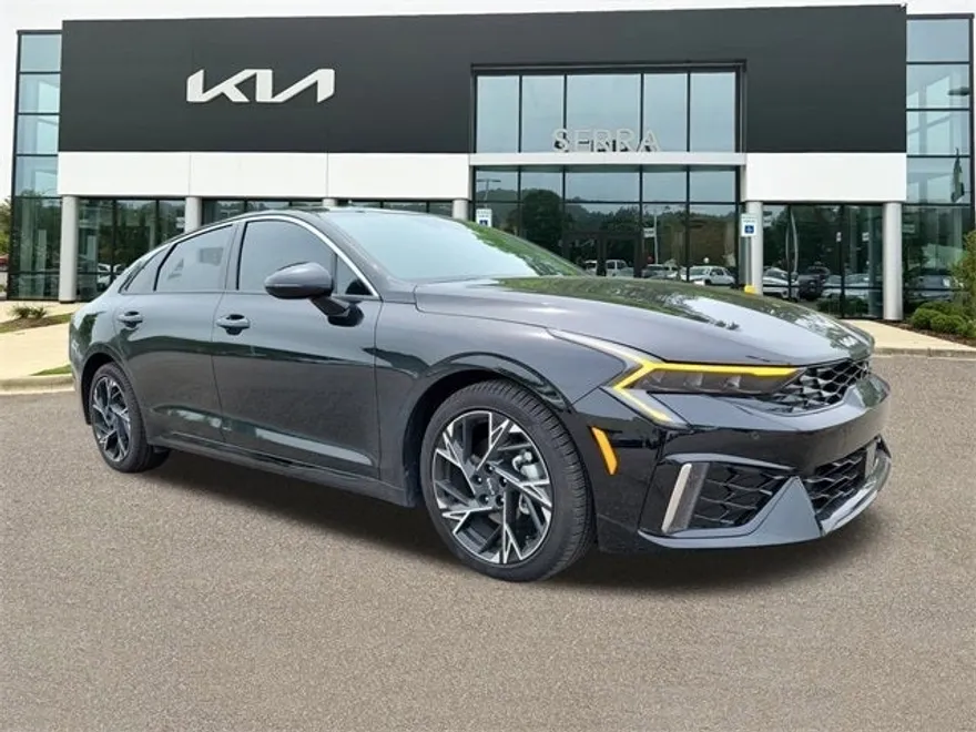 2025 Kia K5 GT-Line photo 1