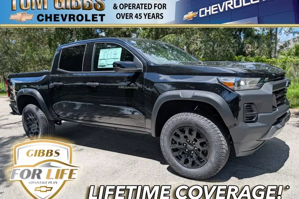 2026 Chevrolet Colorado Trail Boss photo 1