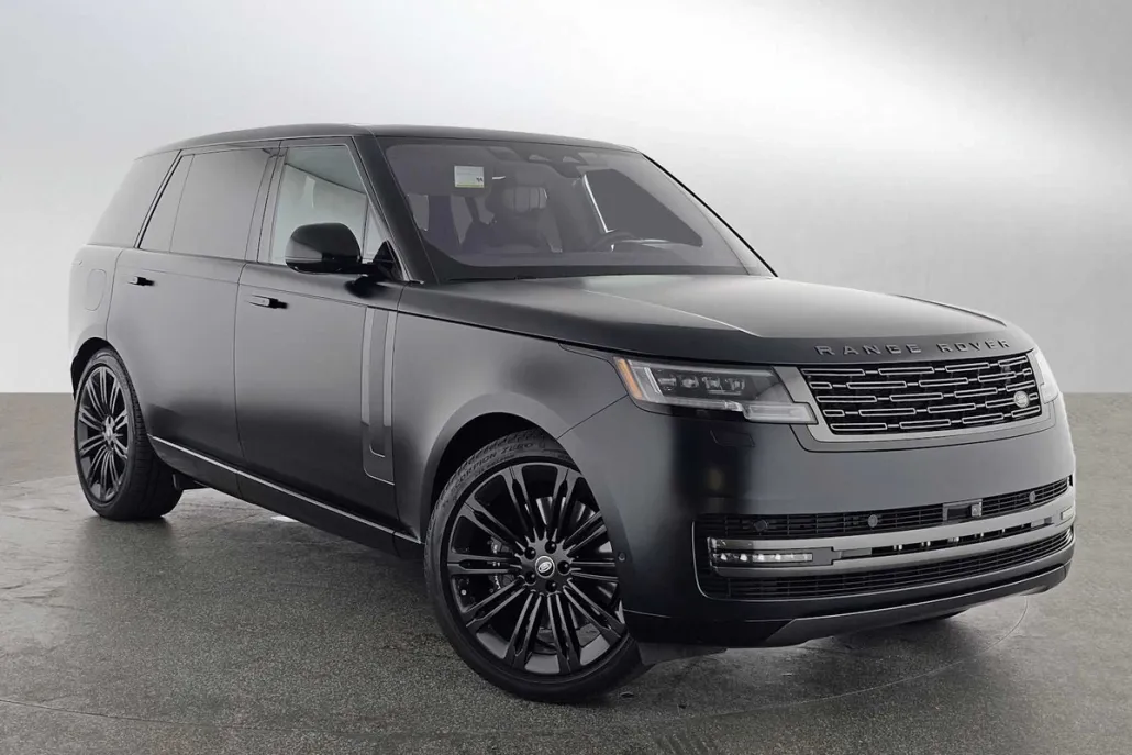 2023 Land Rover Range Rover SE photo 1