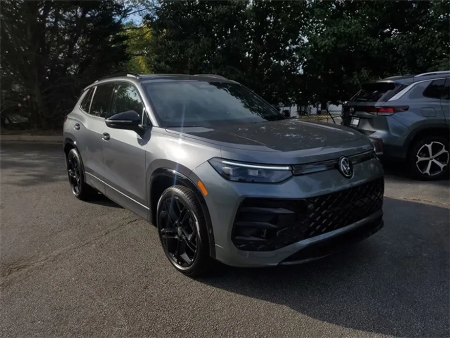 2025 Volkswagen Tiguan SE R-Line Black photo 1