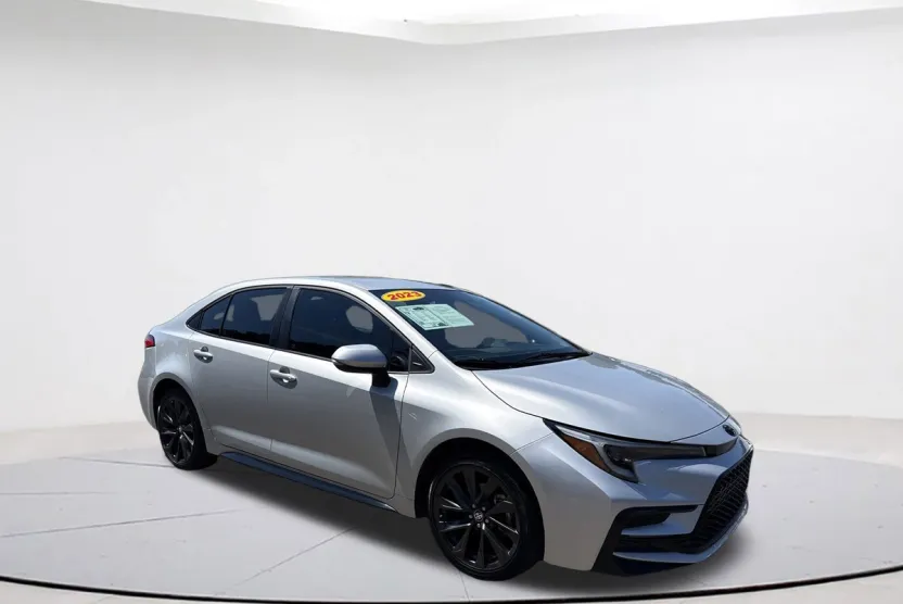 2023 Toyota Corolla SE photo 1