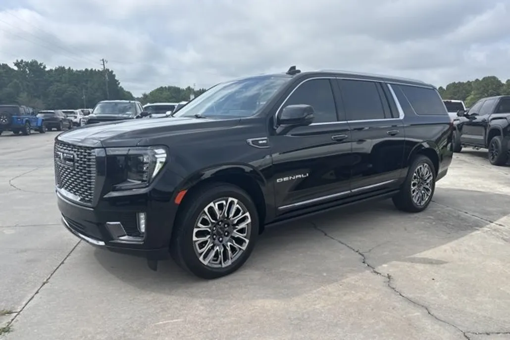 2024 Gmc Yukon XL Denali Ultimate photo 1