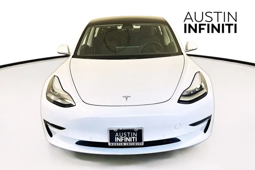 2020 Tesla Model 3 Standard Range Plus photo 1