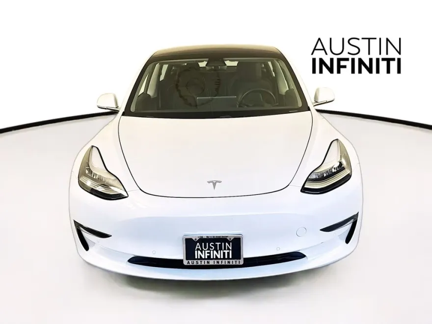 2020 Tesla Model 3 Standard Range Plus photo 1