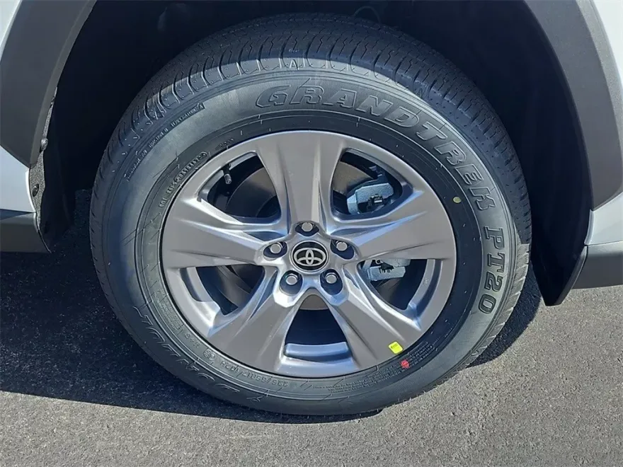 2025 Toyota RAV4 XLE photo 1