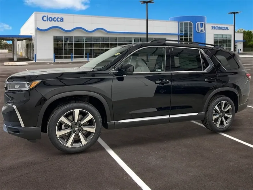 2025 Honda Pilot Elite photo 1
