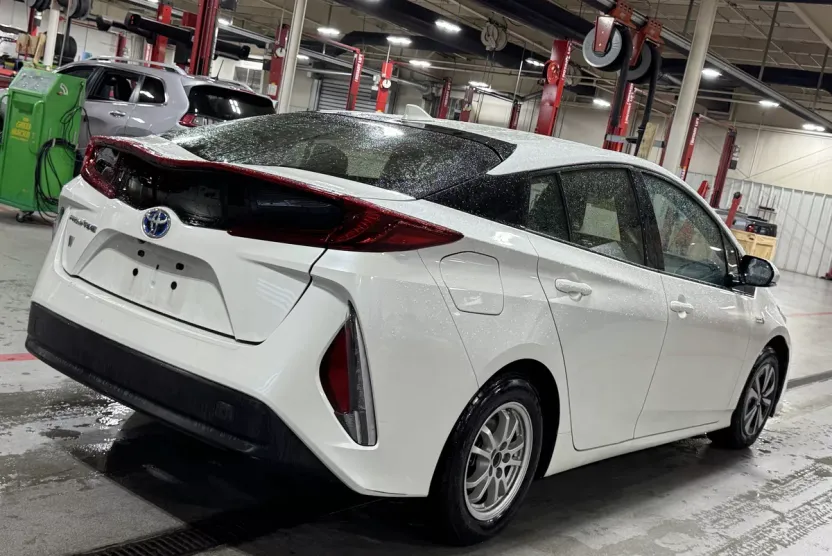 2018 Toyota Prius Prime Plus photo 1